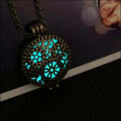 Quelle princesse a un collier magique ?