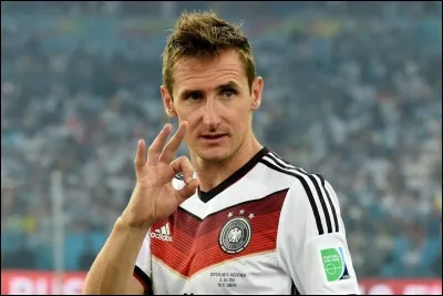 Dans quel club italien l'attaquant allemand Miroslav Klose a-t-il joué ?