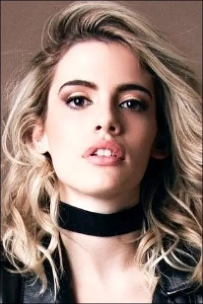 Comment cette actrice s'appelle-t-elle ?