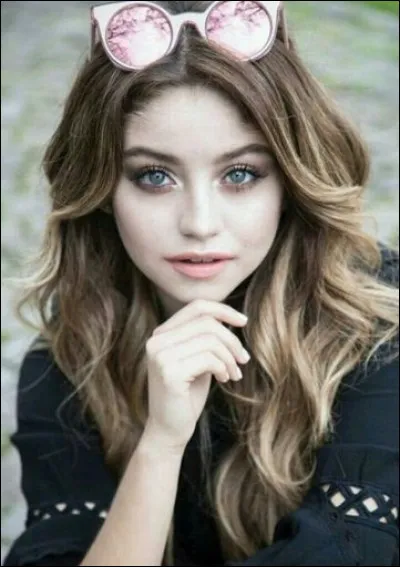 Comment cette actrice s'appelle-t-elle ?