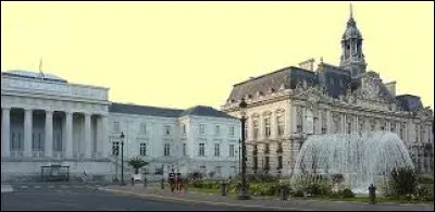 À Joué-les-Tours (Indre-et-Loire), les habitants s'appellent les ...