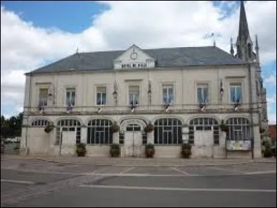 Maryse habite à Mondoubleau (Loir-et-Cher). Elle porte donc le gentilé ...