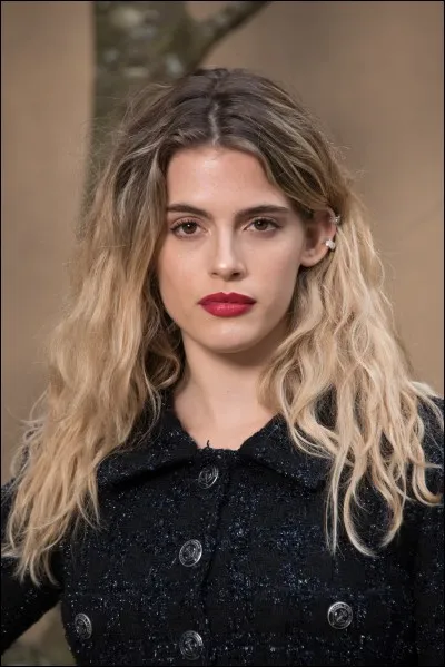 Quelle chanson y interprète Chiara Paravicini ?