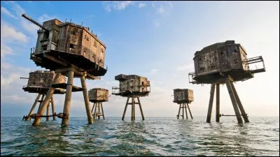 Dans quel film Luke Skywalker parvient-il à faire chuter un cargo blindé tout-terrain AT-ACT à canons lasers lourds, appartenant à l'Empire galactique, à l'aide d'un câble ?