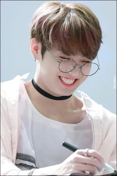 À quel âge Jungkook a-t-il commencé sa carrière chez les BTS ?