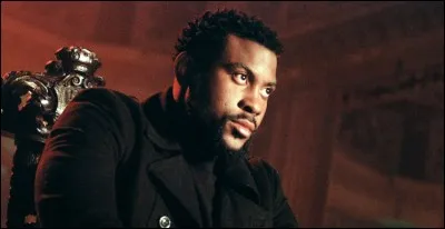 Damso, tu le connais ? 

Il a sorti « Smog » il n'y a pas longtemps : 

« Ça s'ra toujours pour le fric, dis pas "J't'aime pour c'que t'es",...