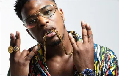 Niska, il a sorti le tube nommé « W.L.G » : 

« Attention, un contre un, cette petite va pt'être sortir le sse-schla...