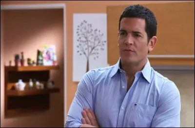 Comment le père de Violetta s'appelle-t-il ?