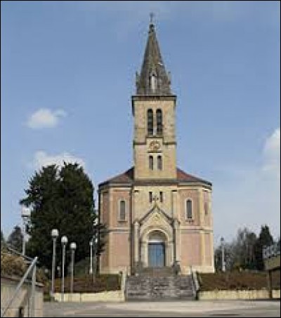 Nous démarrons cette balade devant l'église du Sacré-Cur de Jettingen. Village Haut-Rhinois, il se situe en région ...