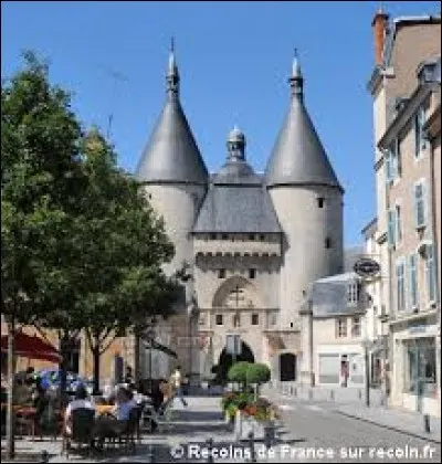 Son aire urbaine est la plus peuplée.