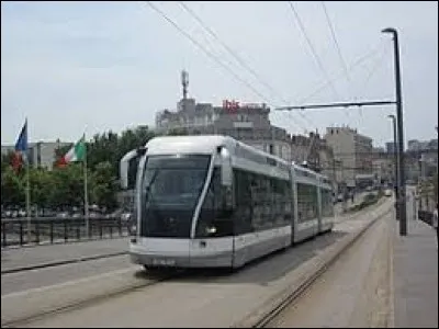 Mon tramway est entré en service en 2001.