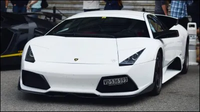 Quel est le modèle de cette Lamborghini ?