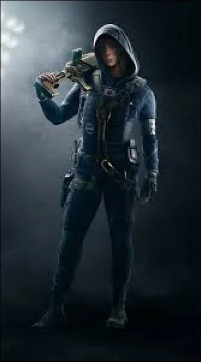 Combien de balles a Hibana dans le chargeur de son arme principale ? (Type-85)