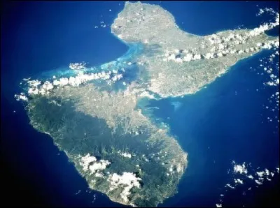 De quelle île 'Basse-Terre'' est-elle le chef-lieu ?