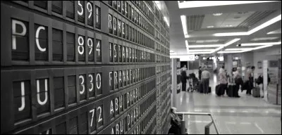 Dans quelle ville atterrissez-vous à l'aéroport Nikola Tesla ?