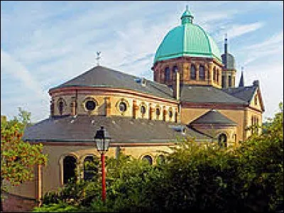À Creutzwald (Moselle), les habitants portent le gentilé ...