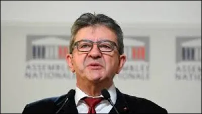 Quel est le nom du groupe politique présidé par Jean-Luc Mélenchon ?