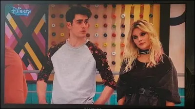 Qui voit Emilia patiner sur la piste ?