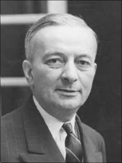 Cet homme politique (1899-1983), membre du CNR, fondateur du MRP a participé à de nombreux gouvernements, de septembre 1944 à juin 1954. Il s'est ensuite adhéré à l'OAS. Il s'agit de :