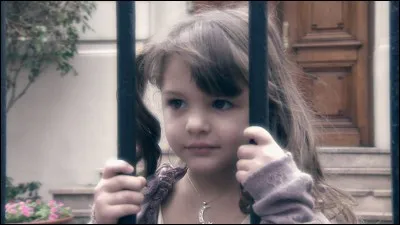 Et pour finir, qui est cette petite fille ?