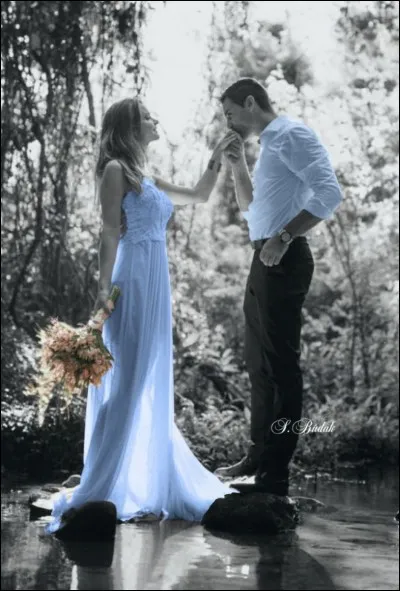 Comment étaient les plaisirs dans une chanson de Charles Aznavour ?