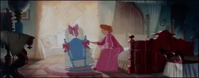 Comment se prénomme la future mère dans ''La Belle et le Clochard'' ?