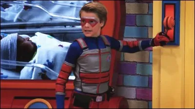 Charlotte est-elle au courant du poste d'Henry ?