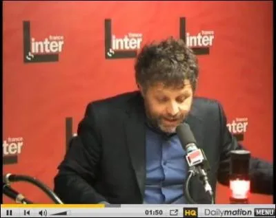 Dans une chronique sur France Inter, Stphane Guillon remarquait qu'un effet secondaire de la grippe pouvait tre...
