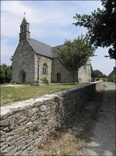 Vous avez sur cette image la chapelle de Kermaria à Squiffiec. Commune de l'agglomération Guingampaise, en Bretagne, elle se situe dans le département ...