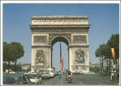 Quel ministre de Napol&eacute;on 1er l'influen&ccedil;a pour choisir son emplacement ?