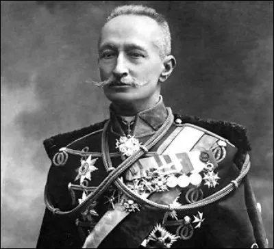 Commandant la VIIIe armée russe, puis le front sud-ouest, il mène, en 1916, une vaste offensive en Galicie contre les Austro-Hongrois et avance jusqu'aux Carpates. Après les révolutions de 1917, il est commandant en chef des armées russes. Il s'agit de :