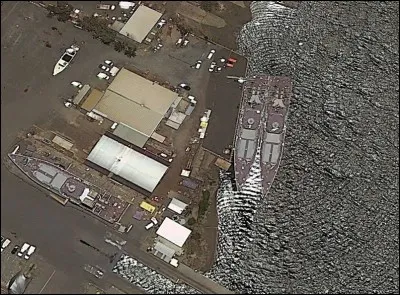 Dans quelle ville se trouvent ces navires ? 
Petite indice : elle se situe en Australie...