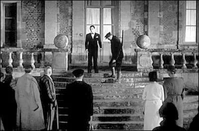 "La Règle du jeu" est un film mis en scène par Pierre-Auguste Renoir.