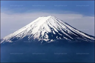 Pourquoi de la neige reste-t-elle parfois au sommet de hautes montagnes, toute l'année ?