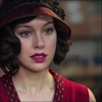 Qu'arrive-t-il à Lidia lorsqu'elle rentre chez Dona Lola ?