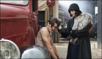 Comment se nomme l'amour de jeunesse de Lidia ?