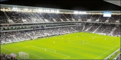 Où se trouve ce stade ?
Ville d'une capacité de 239 400 habitants où l'on peut admirer la place de la Bourse, la place des Quinconces et le musée d'Aquitaine.