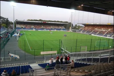 Où se trouve ce stade ?
Ville d'une capacité de 45 520 habitants où l'on peut admirer le château Raoul, le musée hôtel Bertrand et le couvent des Cordeliers.