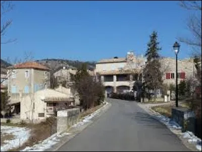 Nous terminons cette balade, toujours en région P.A.C.A, mais à Saumane. Nous sommes dans le département ...