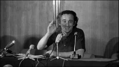 Ce cinéaste (1932 - 1995) a réalisé notamment "Le souffle au coeur", "Lacombe Lucien", et "Au revoir les enfants", film pour lequel il remporte le Lion d'or à la Mostra de Venise en 1987. Il s'agit de :