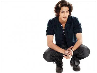 Comment s'appelle ce jeune garçon ?