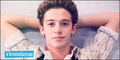 De quel couleurs sont les yeux de Ruggero