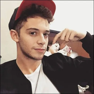 En quel mois est né Ruggero ?