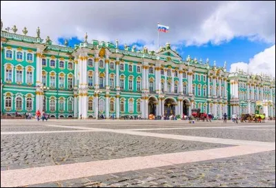 Fondé en 1764 par Catherine la Grande, ce musée de Saint-Pétersbourg, en Russie, a été ouvert pour accueillir des tableaux achetés à Berlin, en Allemagne. Dans un souci de rapprochement avec l'Europe, l'impératrice avait acquis des collections entières. Le musée possède de nombreux tableaux d'Europe occidentale, parmi lesquels figurent de nombreux chefs-d'oeuvres de la Renaissance italienne.
