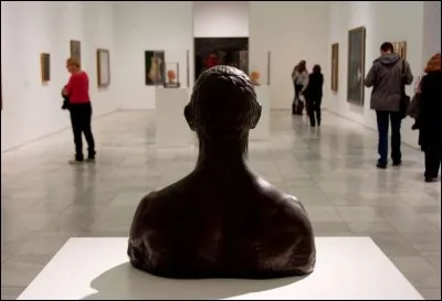 Situé le long du Paseo del Arte, ce musée espagnol d'art moderne et contemporain expose des oeuvres de Dalí, Miró et Juan Gris, qui accompagnent le grand Guernica de Picasso.