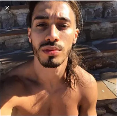 Quel était l'ancien nom de scène de N.O.S ?