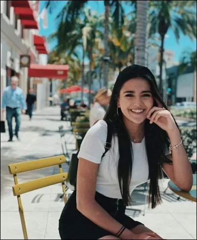 Maia a-t-elle un frère ou une sur ?