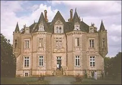 Je vous emmène à présent à la découverte du château de la Grange Moreau de Vallon-sur-Gée. Nous serons dans la Sarthe, en région ...