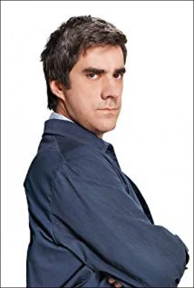 Le chauffeur de la maison Benson s'appelle...