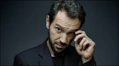 Gérald de Palmas chante ''J'en rêve encore''. Quel adjectif est en rapport avec le mot ''rêve'' ?